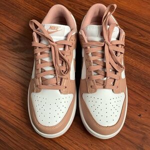 New Nike Womans dunks white and tan sz 8.5